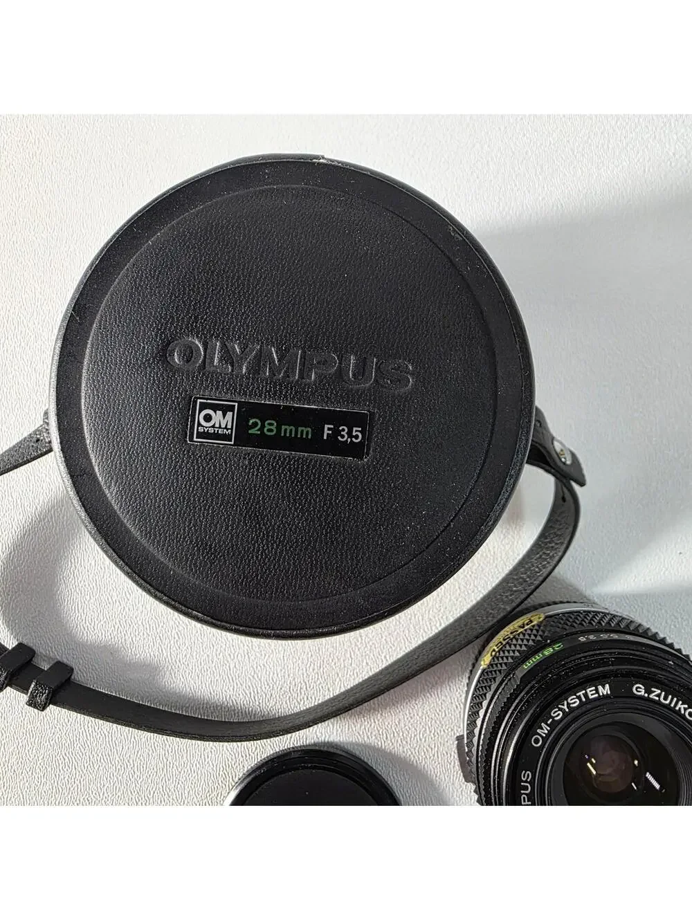 Olympus OM-System G Zuiko Auto-W f=28mm 1:3.5 Lens w/Original Olympus Case